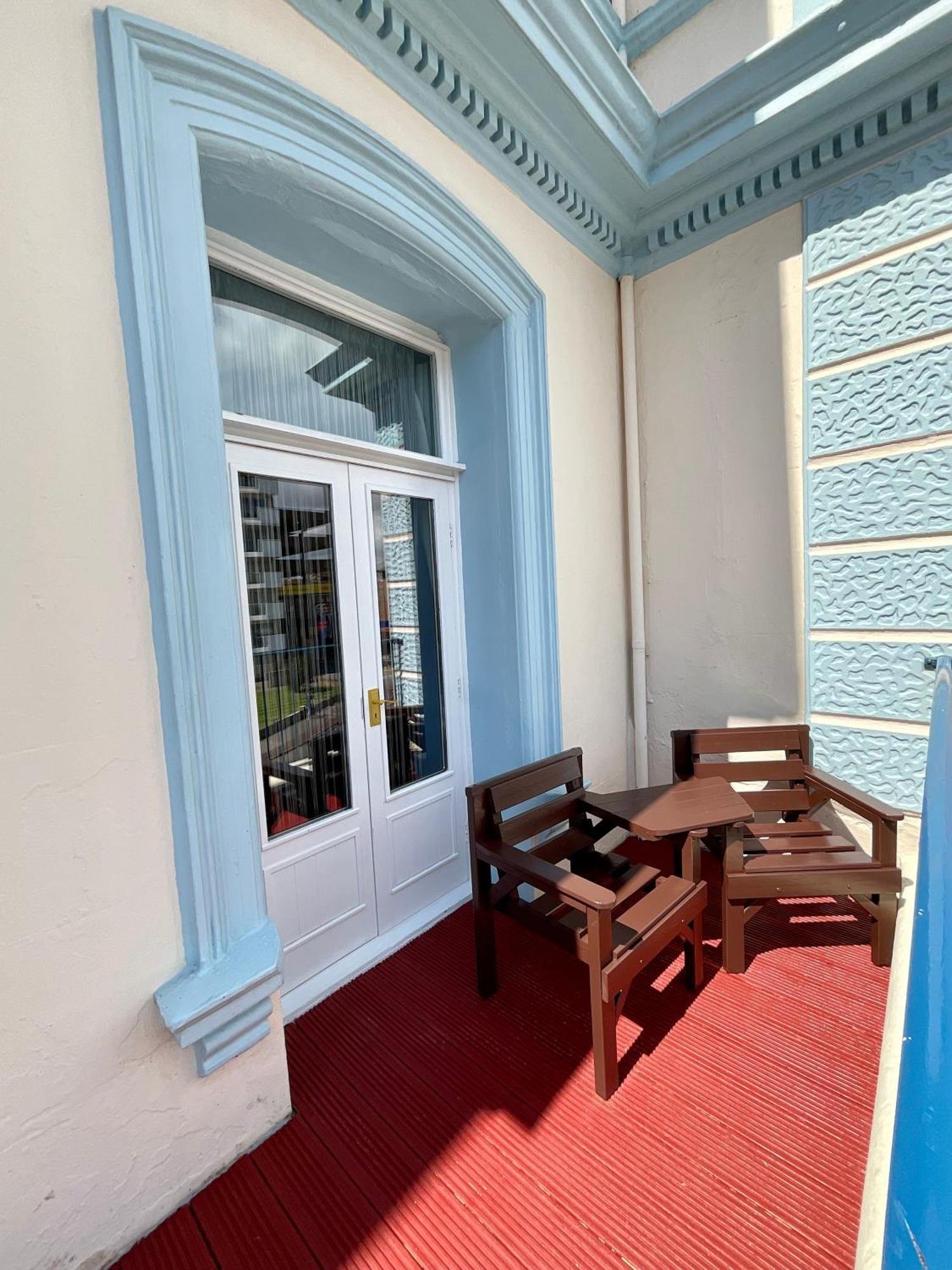 Vernon Guesthouse AEGON International Esterno foto